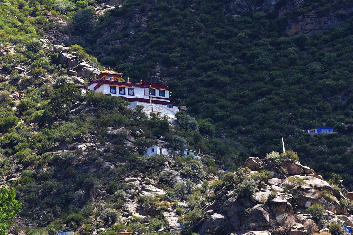 Samye Chimphu Nunnery and Hermitage Caves